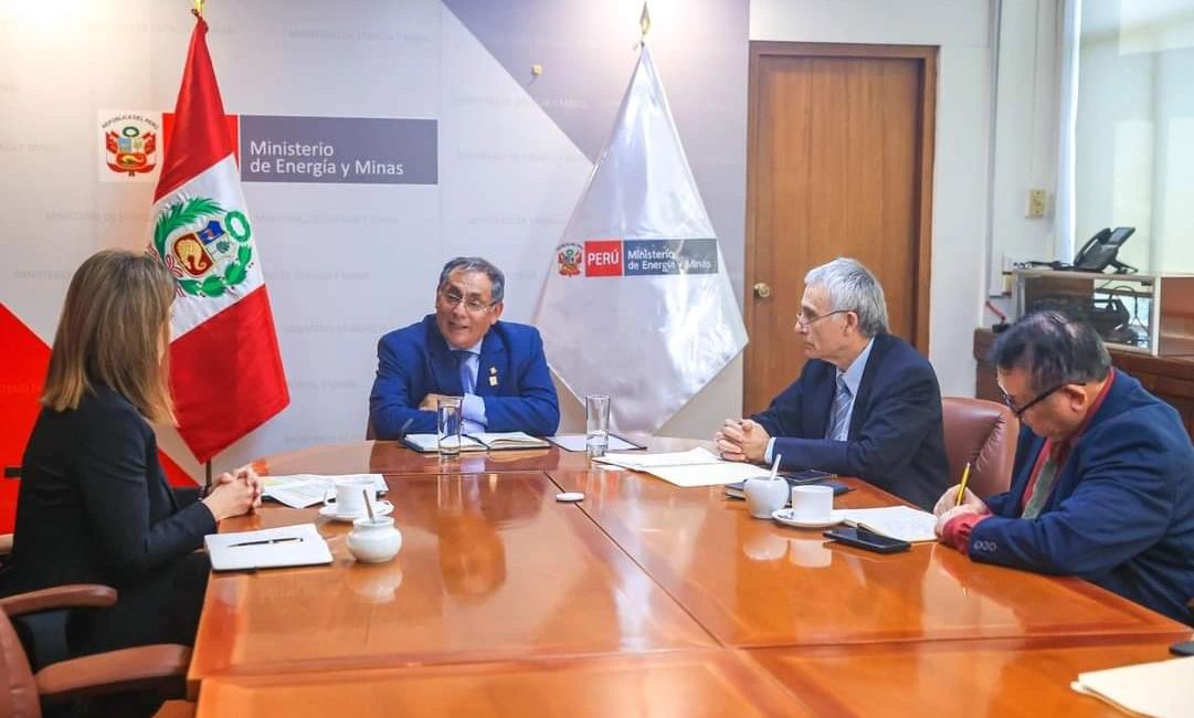 Ministro Oscar Vera Gargurevich se reunió con la directora de Asuntos Externos para América Latina de la empresa Río Tinto